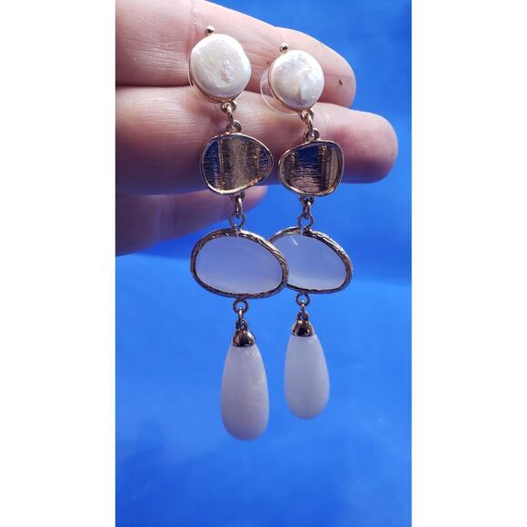 Vintage Earrings Long Dangle Genuine Pearl Selenite & Lucite Gold Toned Pierced - Picture 14 of 14